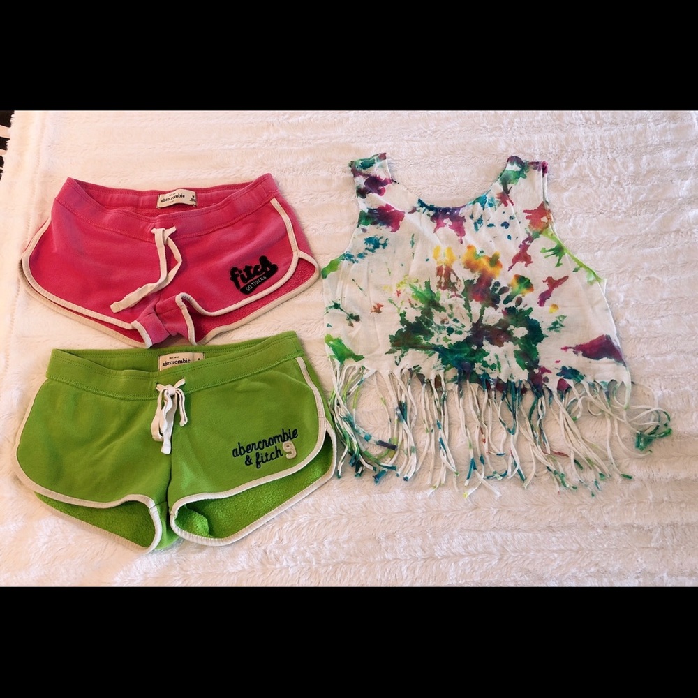 Abercrombie Shorts & tie-dyed top